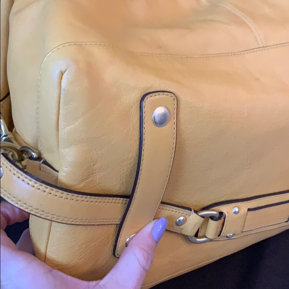 Authentic Coach Mustard Yellow Satchel/Crossbody - Picture 4 of 8